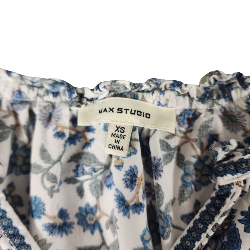 MAX STUDIO‎ Womens XS Floral Print V Neck Flutter Sleeve Blouse Top White Blue - Picture 3 of 8